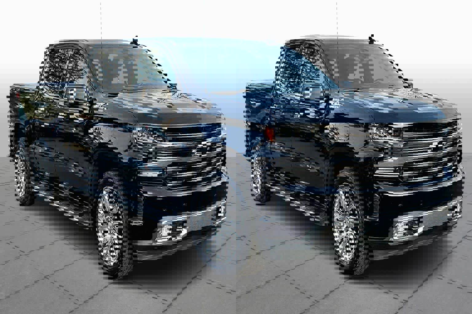 Used 2019 Chevrolet Silverado 1500 High Country w/ High Country Premium Package image 3