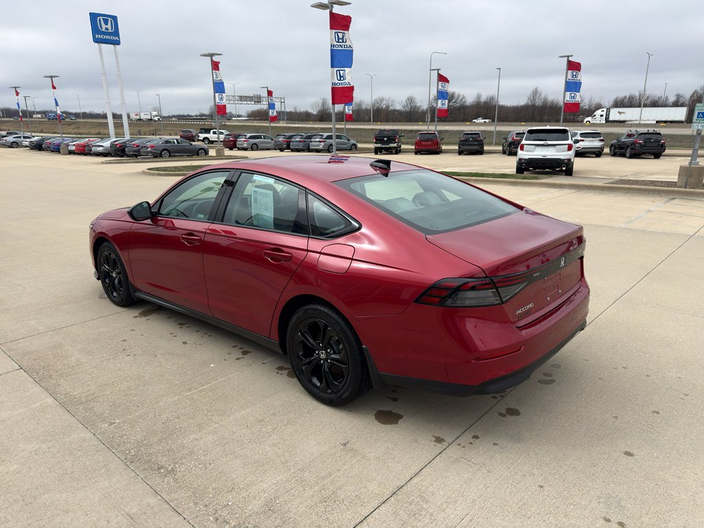 Used 2025 Honda Accord SE image 7