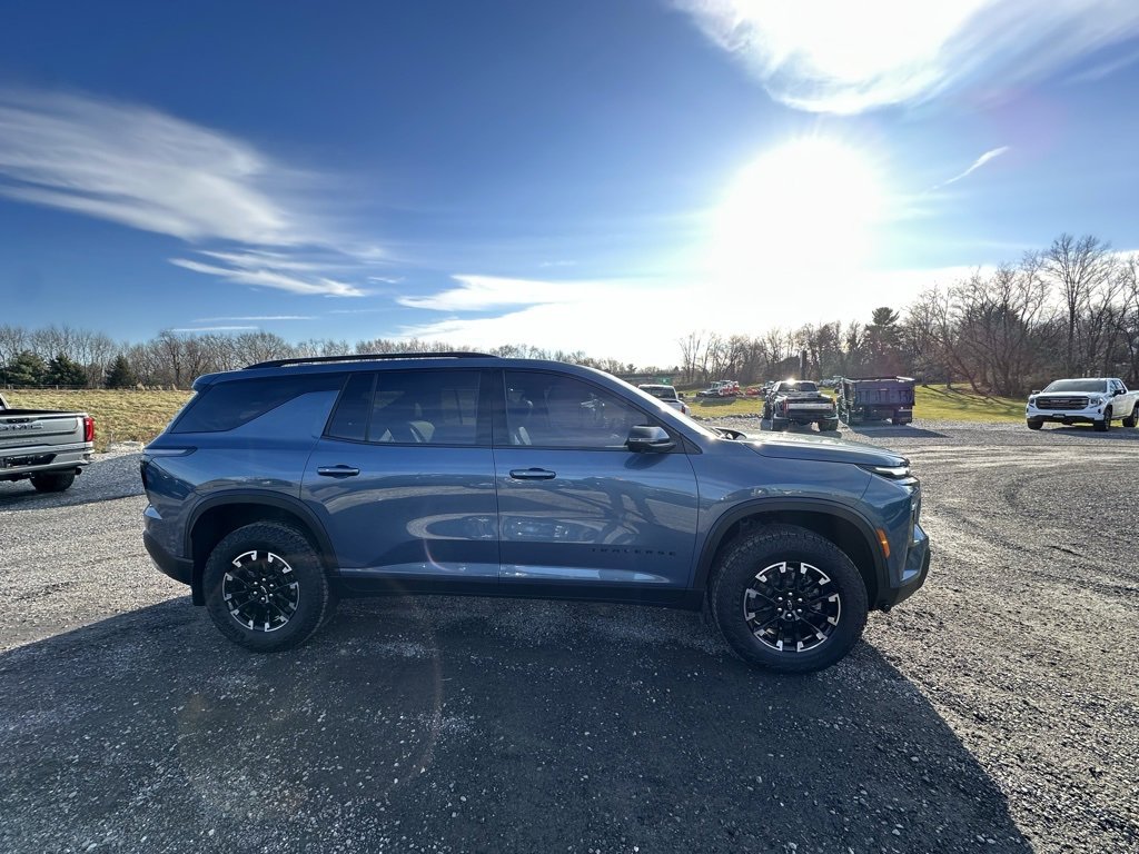 Used 2025 Chevrolet Traverse Z71 w/ LPO, Floor Liner Package image 2