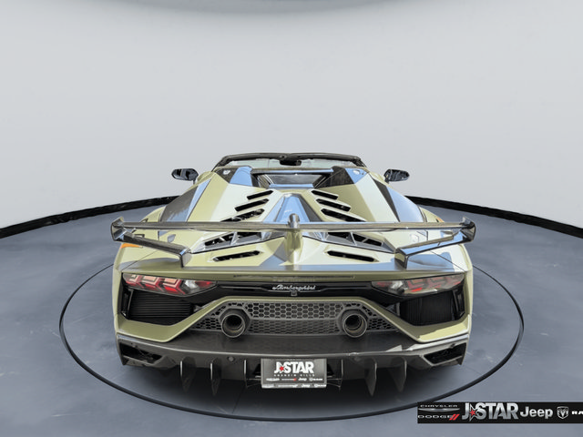 Used 2021 Lamborghini Aventador SVJ AWD/4WD image 8