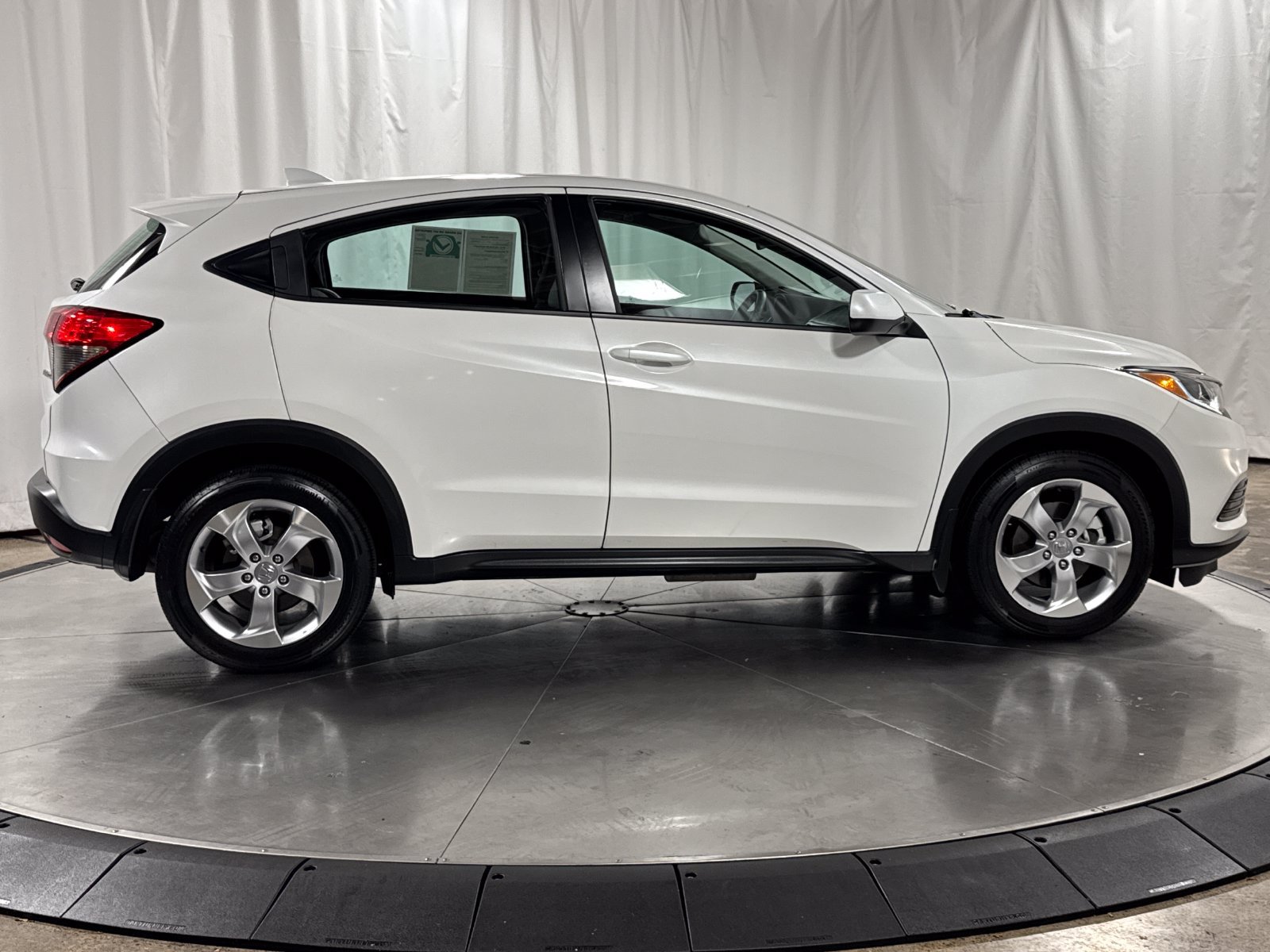 Used 2019 Honda HR-V LX image 6
