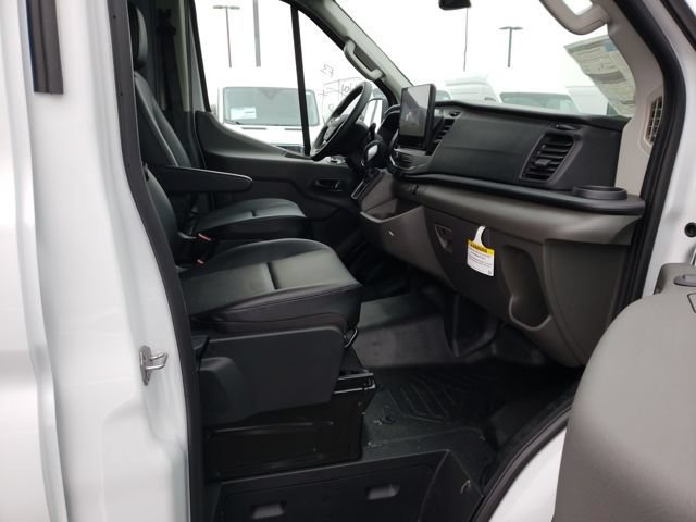 New 2026 Ford Transit 250 148 Medium Roof RWD image 17