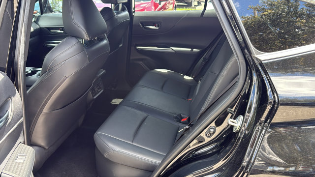 Used 2023 Toyota Venza XLE AWD/4WD image 16