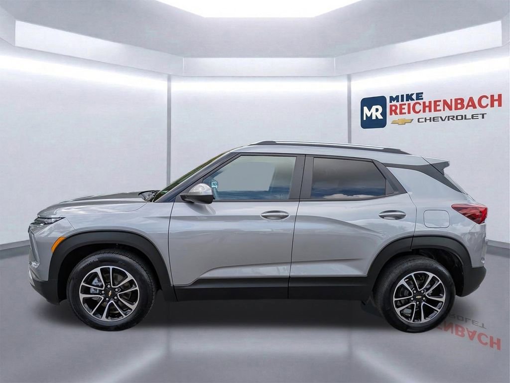 Used 2024 Chevrolet TrailBlazer LT w/ Driver Confidence Package image 7