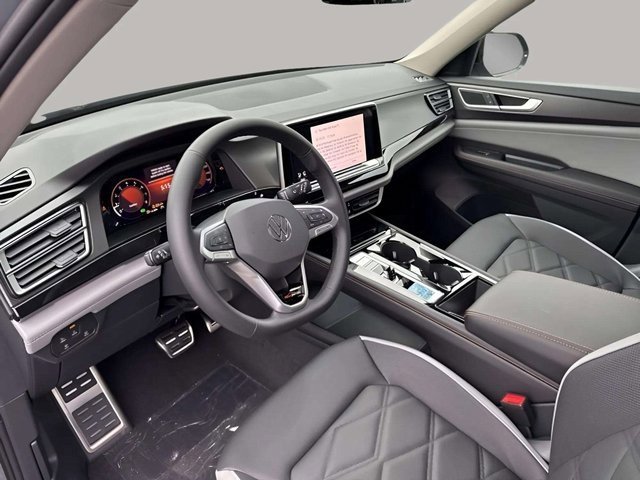 New 2026 Volkswagen Atlas Peak Edition image 4