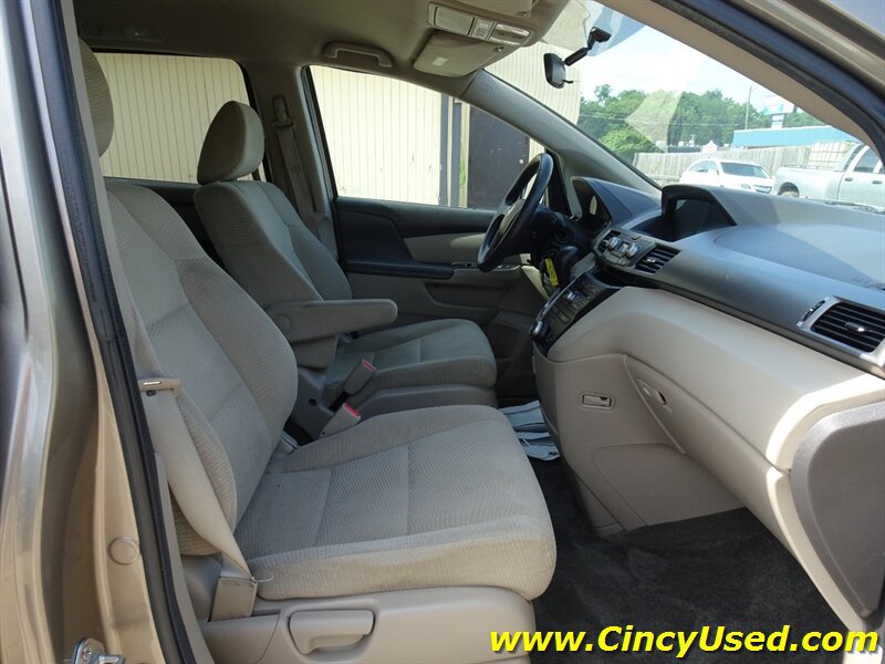 Used 2012 Honda Odyssey LX image 17