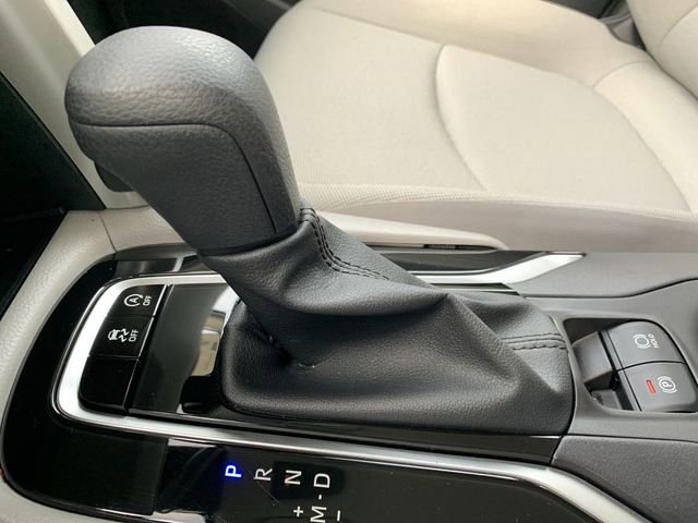 Used 2025 Toyota Corolla Cross L image 25