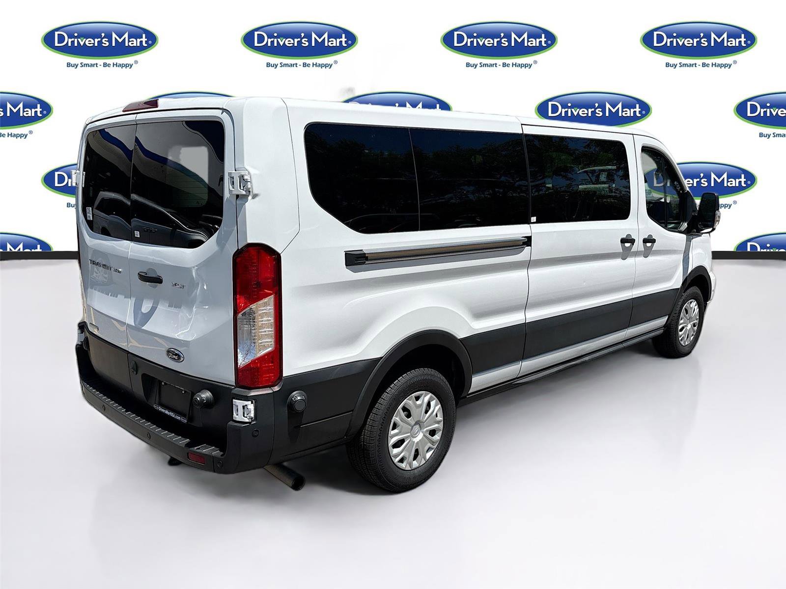 Used 2024 Ford Transit 350 XLT image 7
