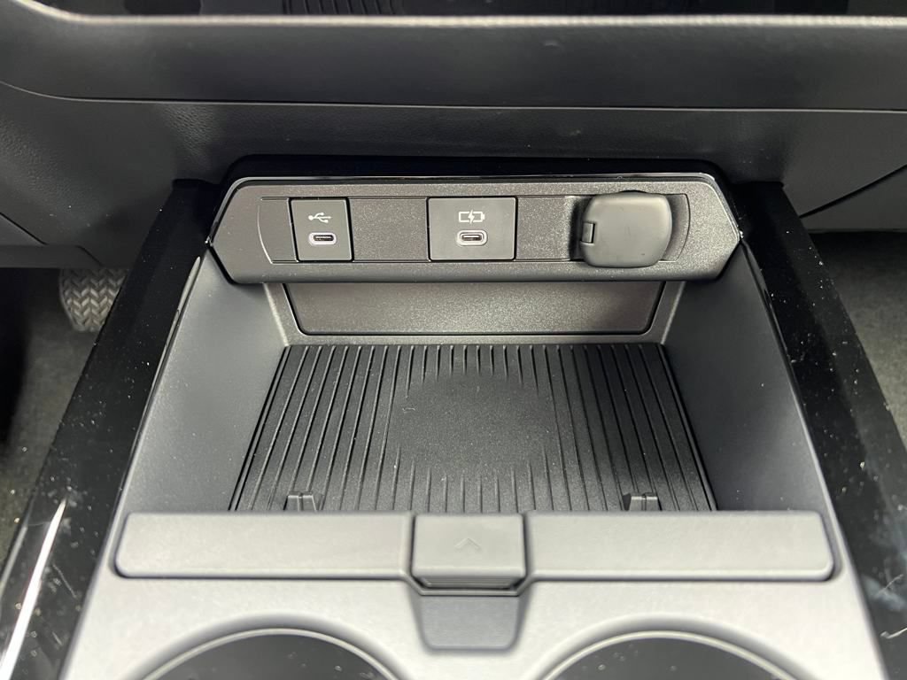 New 2026 Toyota Prius Plug-In Hybrid FWD image 28