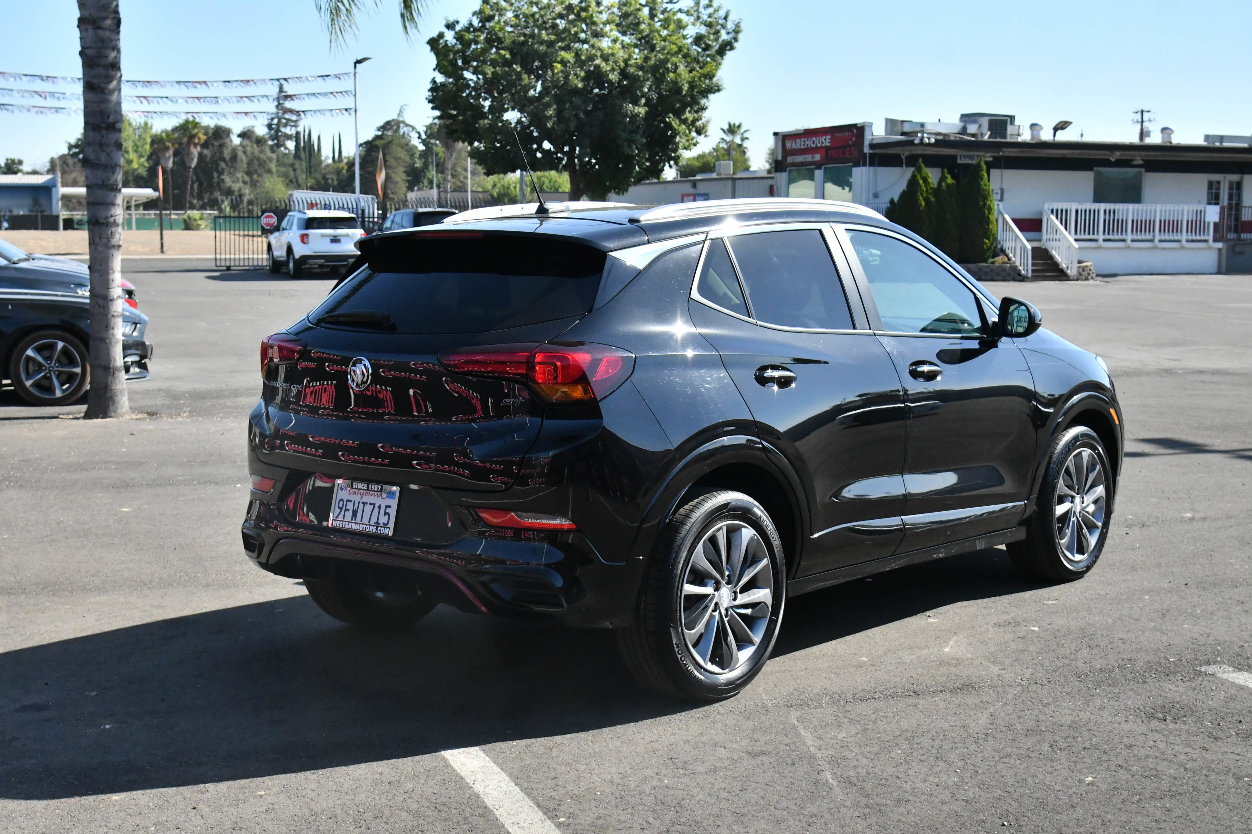 Used 2023 Buick Encore GX Select w/ Sport Touring Package image 8