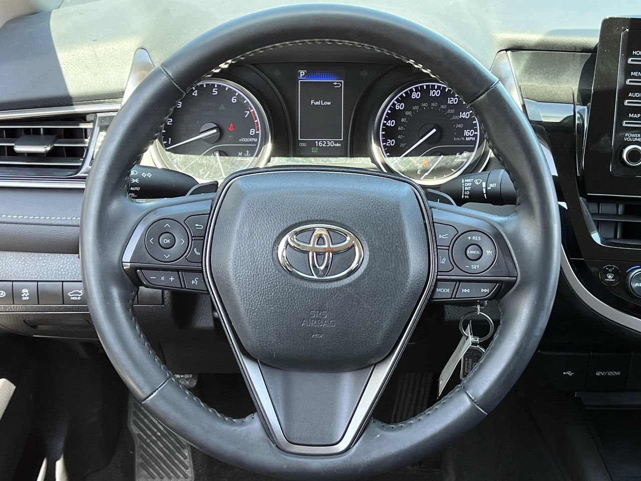 Used 2024 Toyota Camry SE FWD image 11