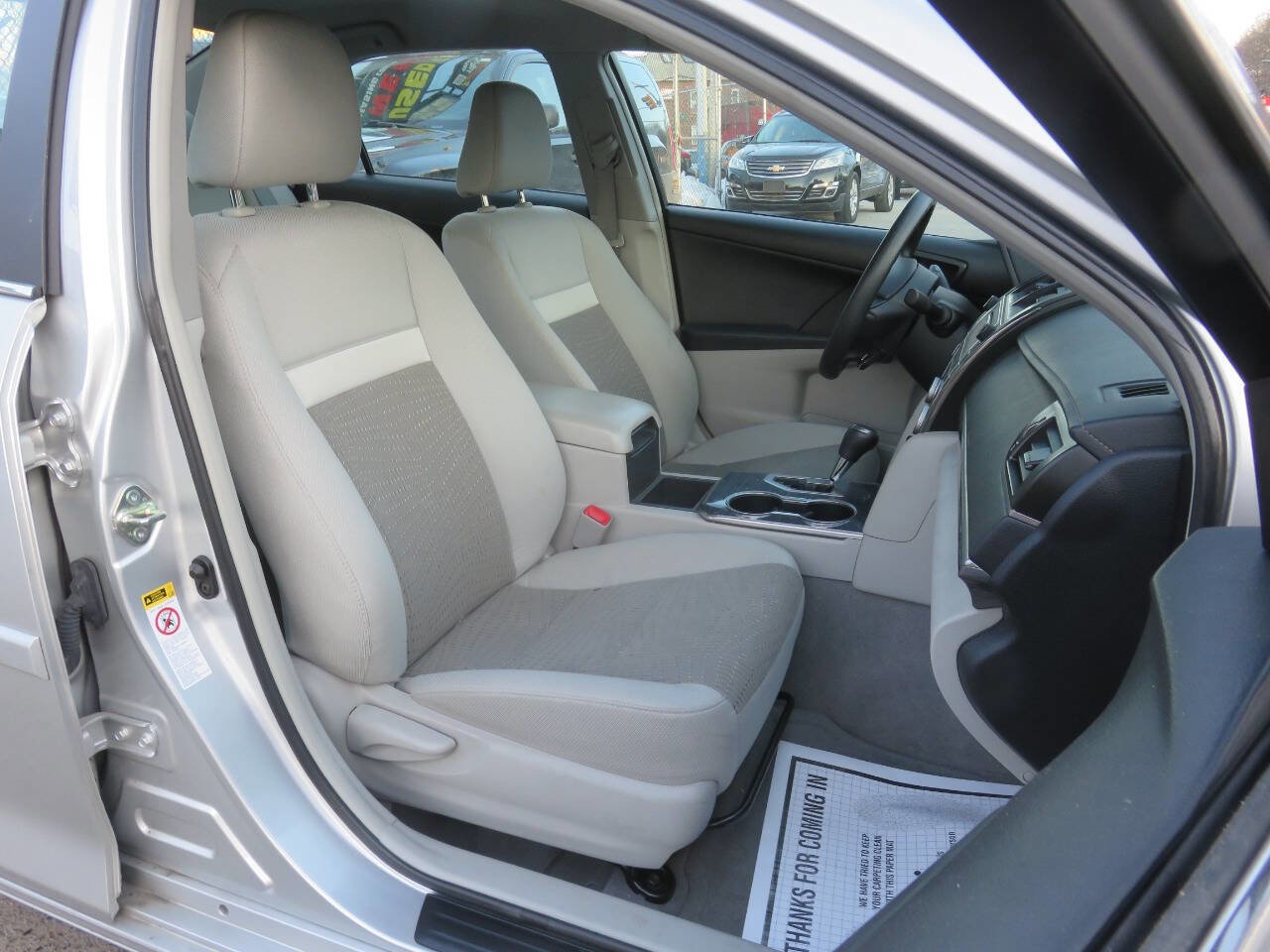 Used 2012 Toyota Camry LE image 11