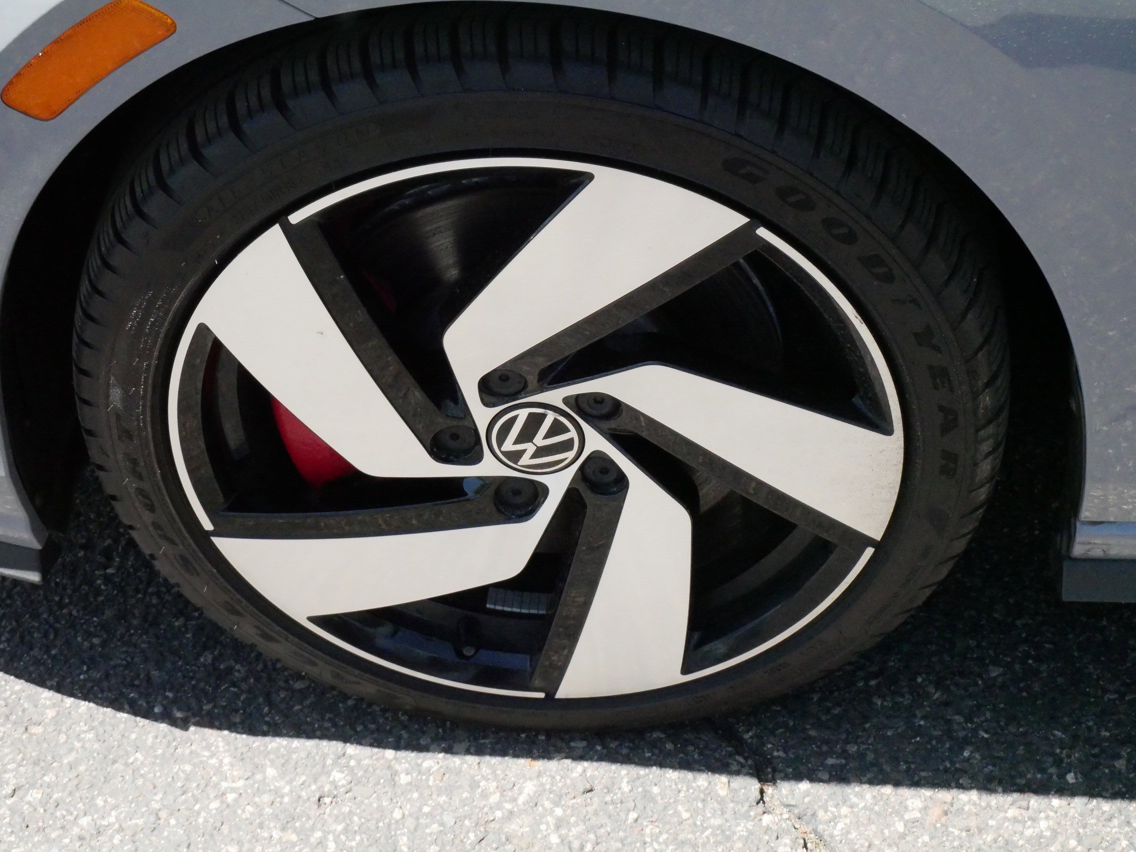 Certified 2024 Volkswagen GTI S FWD image 15