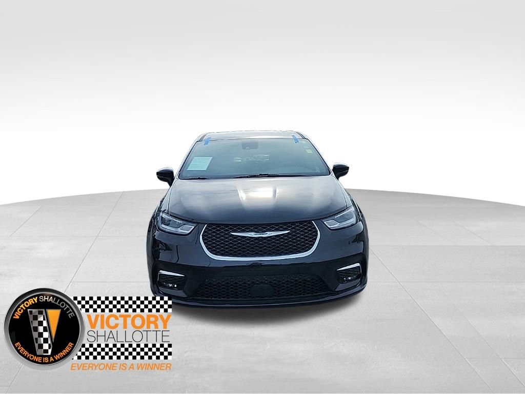 Certified 2025 Chrysler Pacifica Select image 15