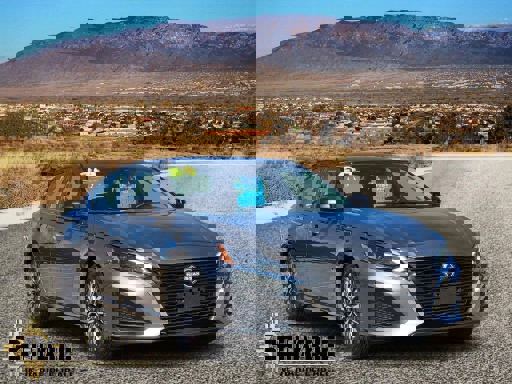 Used 2024 Nissan Altima 2.5 SV