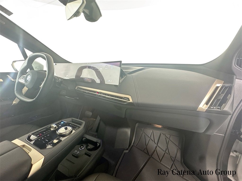Used 2025 BMW iX xDrive50 w/ Premium Package image 30