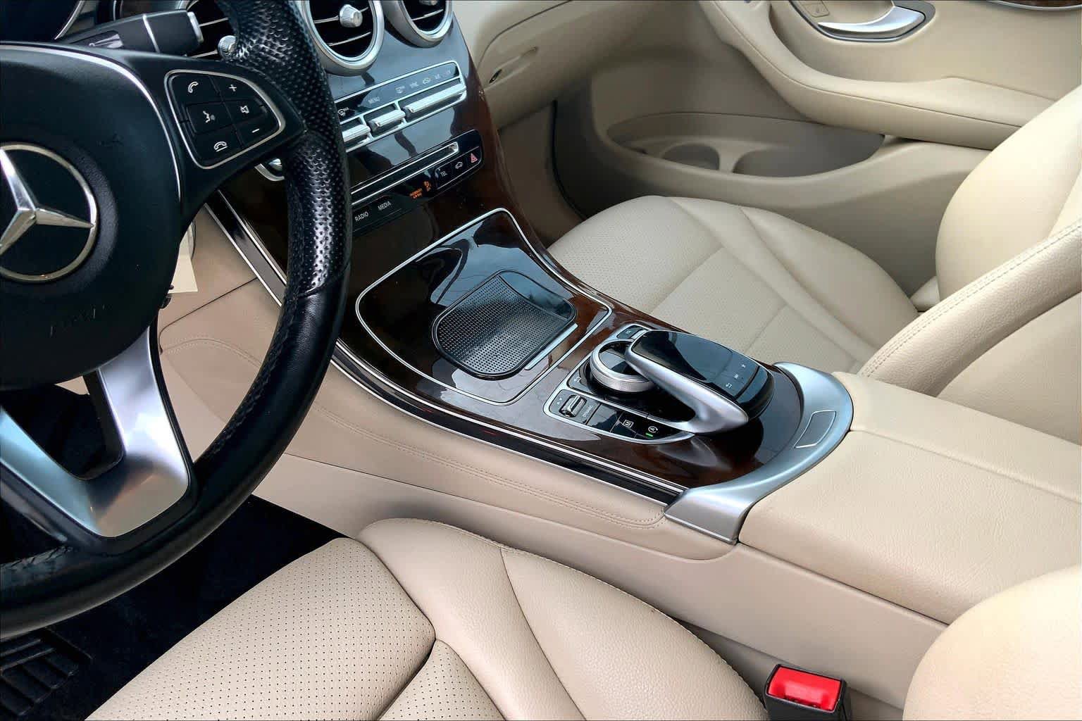 Used 2017 Mercedes-Benz GLC 300 4MATIC image 17