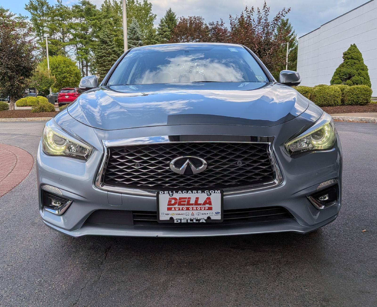 Used 2018 INFINITI Q50 Luxe w/ Sensory Package (Luxe) AWD/4WD image 2