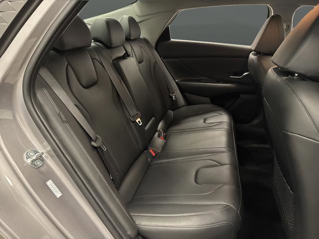 Used 2024 Hyundai Elantra Limited image 30