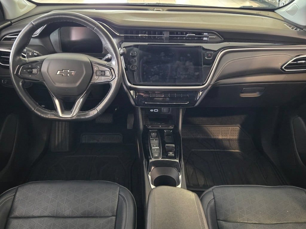 Certified 2023 Chevrolet Bolt EUV LT w/ Convenience Package FWD image 18