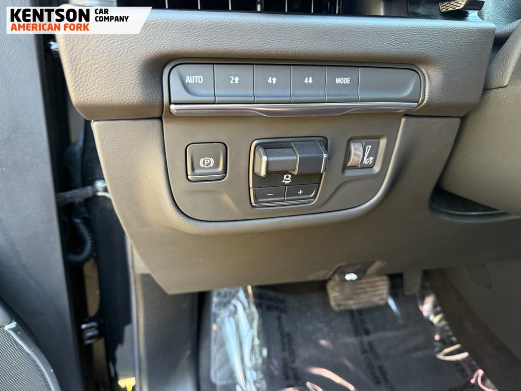 Used 2025 Cadillac Escalade ESV Sport image 23