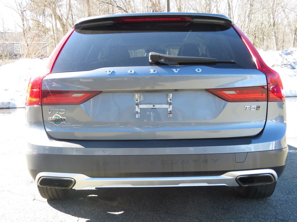 Used 2018 Volvo V90 T5 Cross Country w/ Convenience Package AWD/4WD image 6