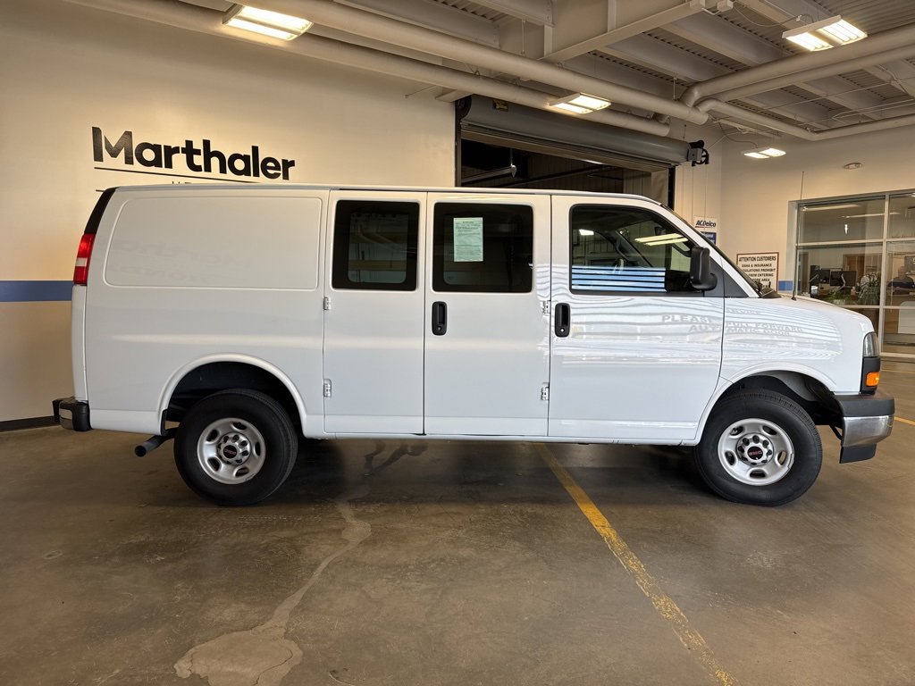 Used 2023 GMC Savana 2500 w/ Driver Convenience Package image 4