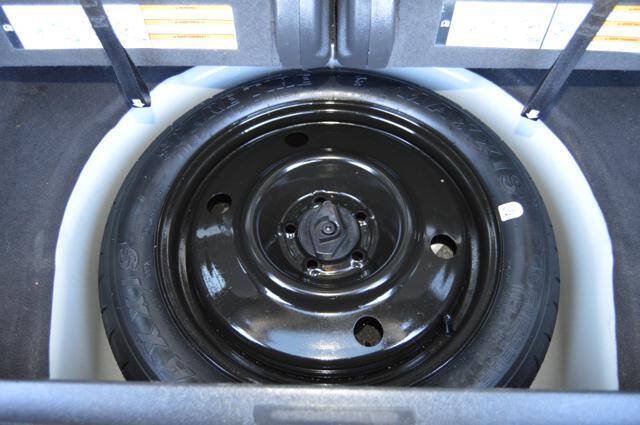 Used 2013 Ford Explorer XLT AWD/4WD image 38