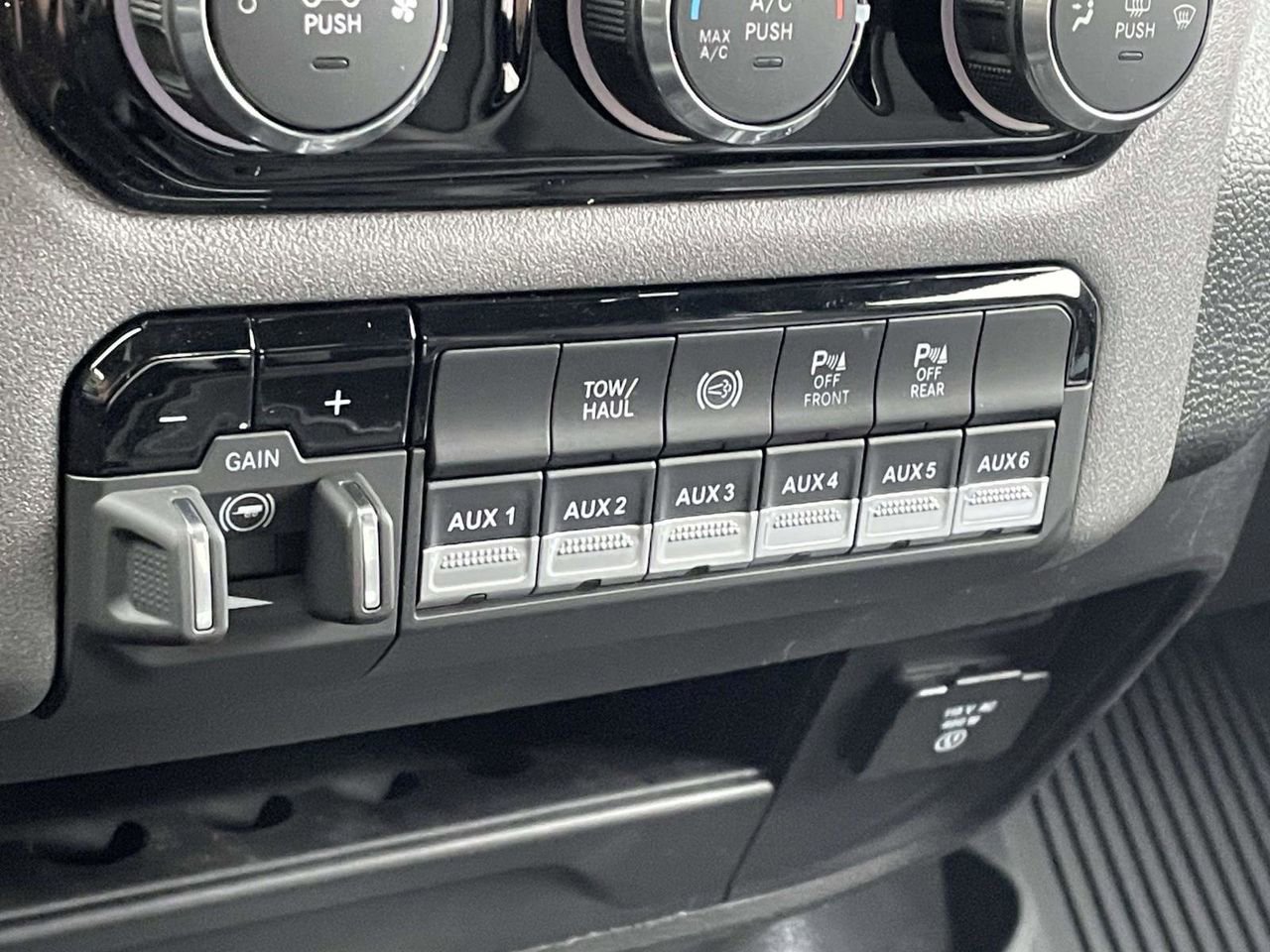 New 2026 RAM 2500 Tradesman w/ Chrome Appearance Group image 41