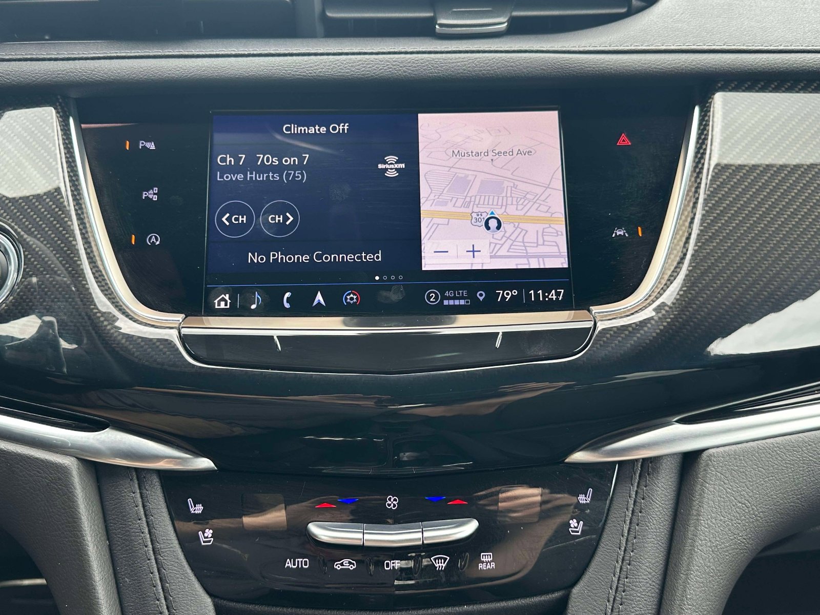 Used 2024 Cadillac XT6 Sport w/ Technology Package AWD/4WD image 9
