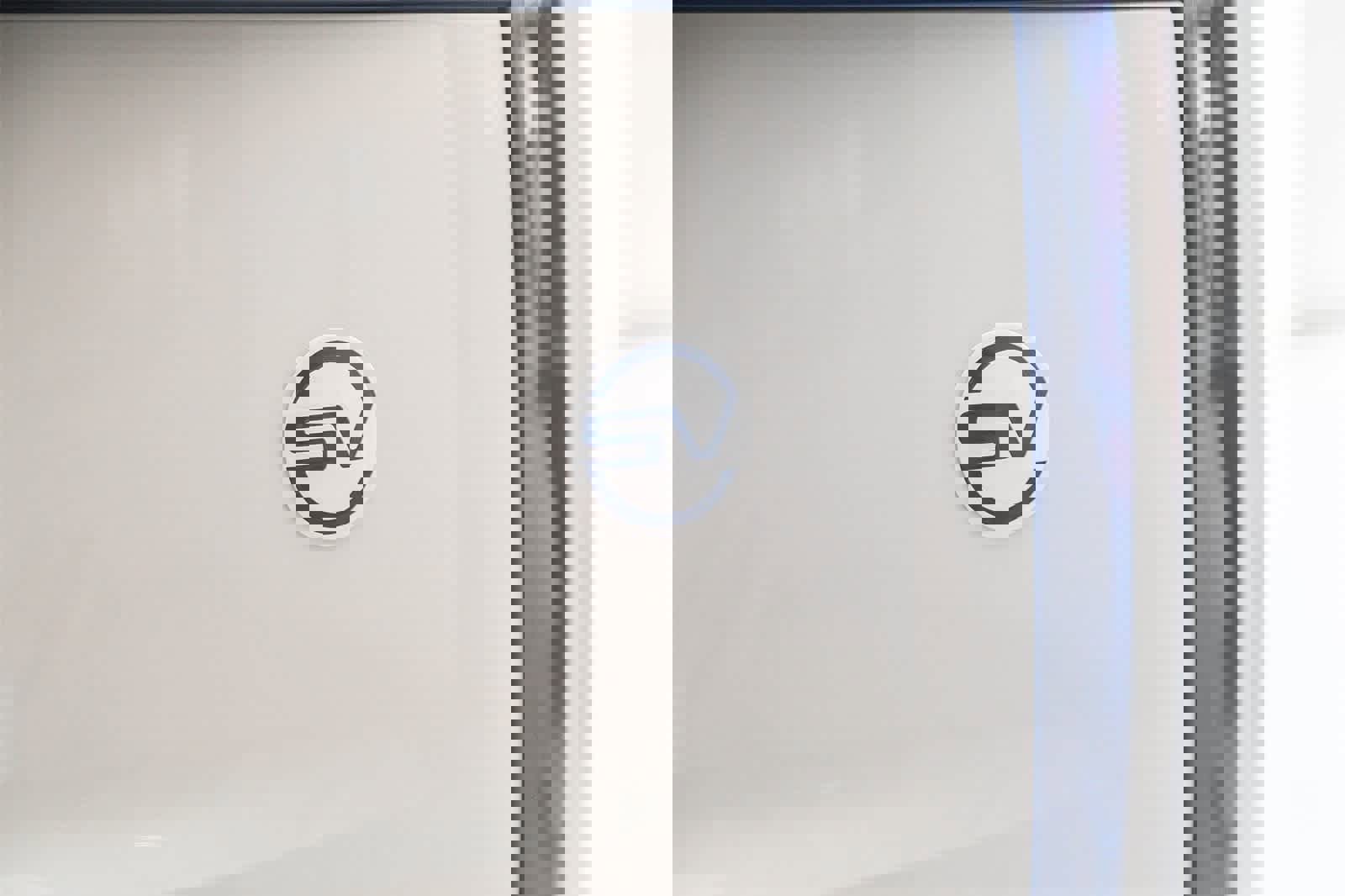 New 2024 Land Rover Range Rover SV image 9