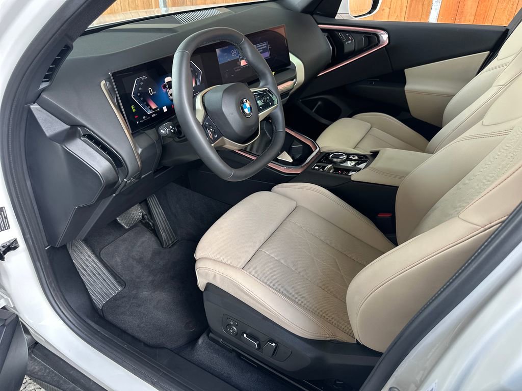 Used 2025 BMW X3 xDrive30i w/ Convenience Package image 2