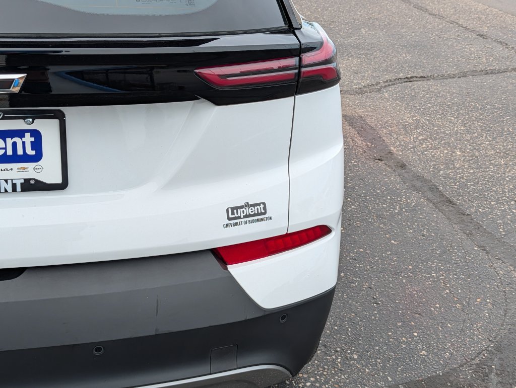 Used 2023 Chevrolet Bolt EUV Premier w/ Redline Edition FWD image 6