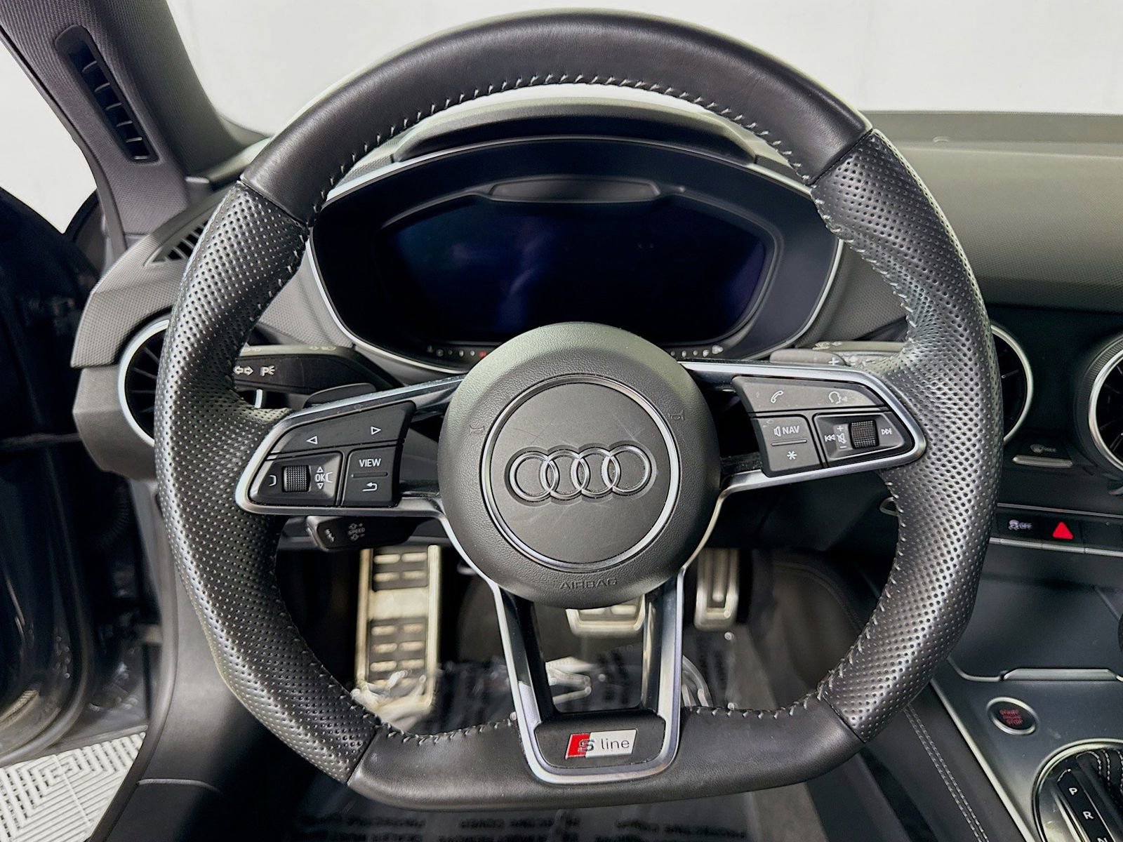 Used 2018 Audi TT 2.0T w/ Technology Package image 15