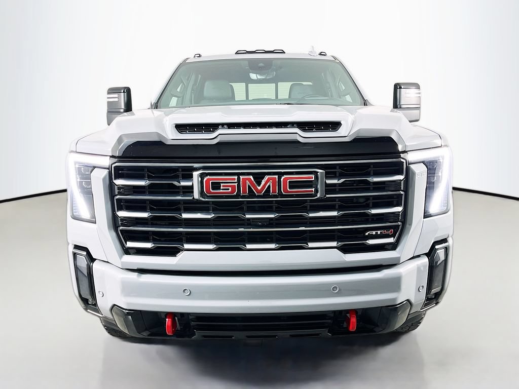 Used 2024 GMC Sierra 2500 AT4 w/ Technology Package AWD/4WD image 3