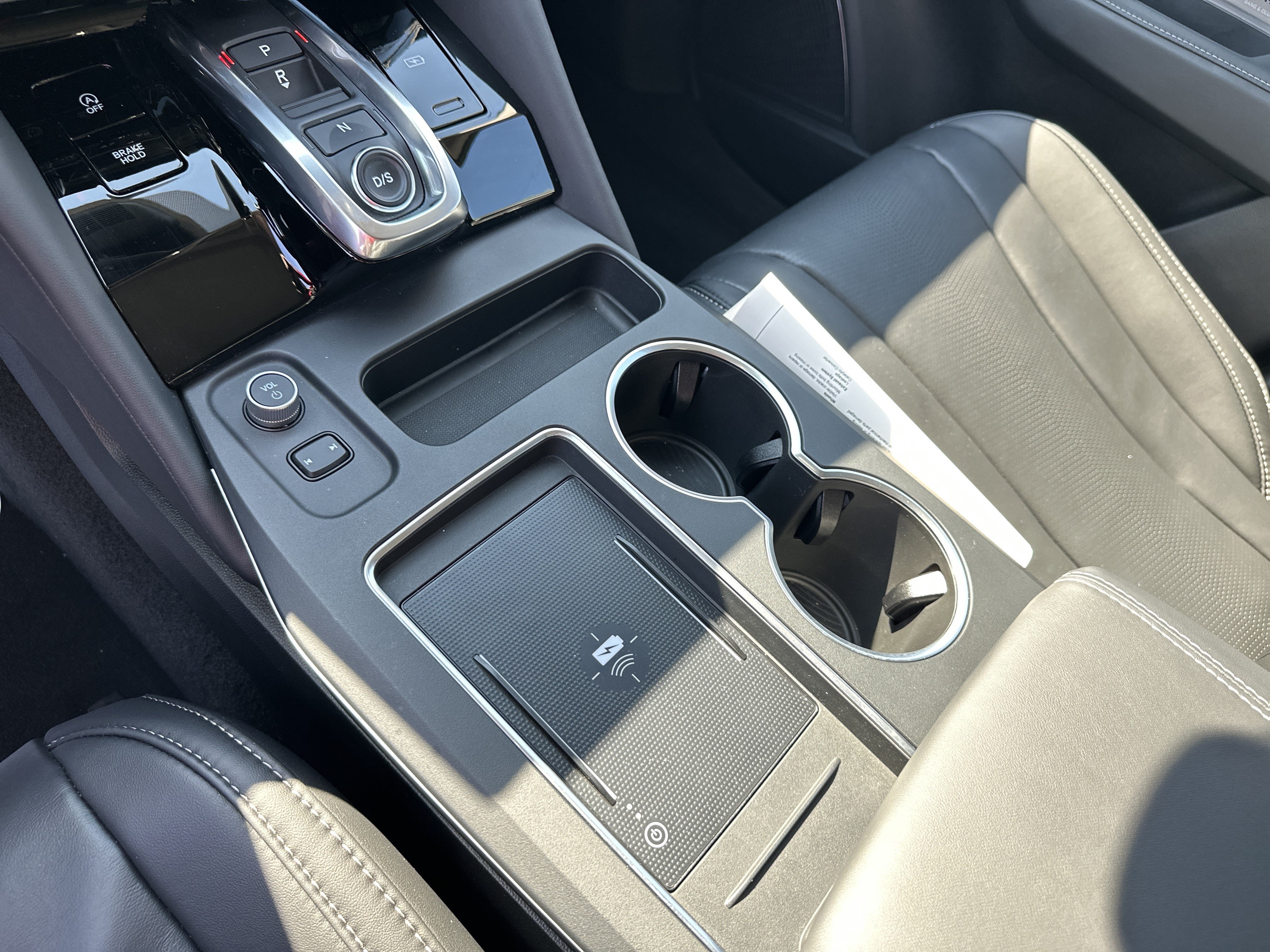 Certified 2026 Acura MDX w/ Technology Package FWD image 36