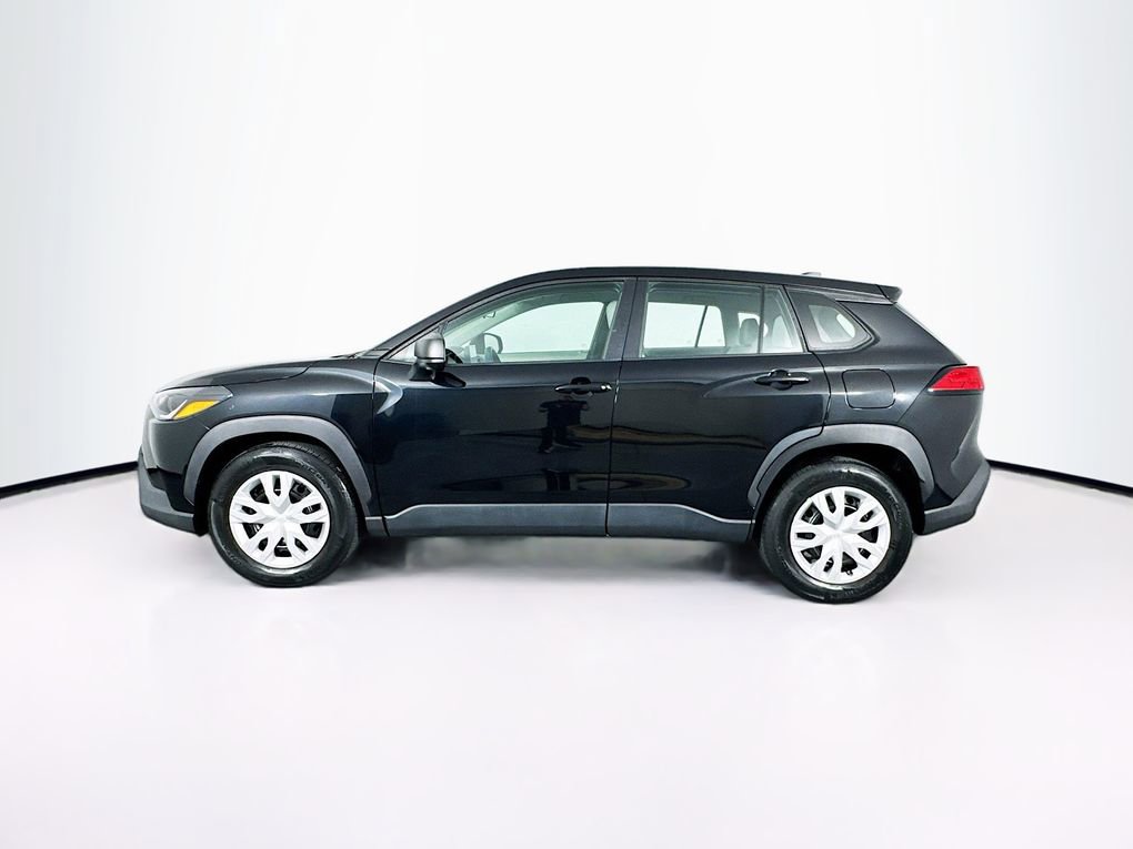 Used 2023 Toyota Corolla Cross L image 6