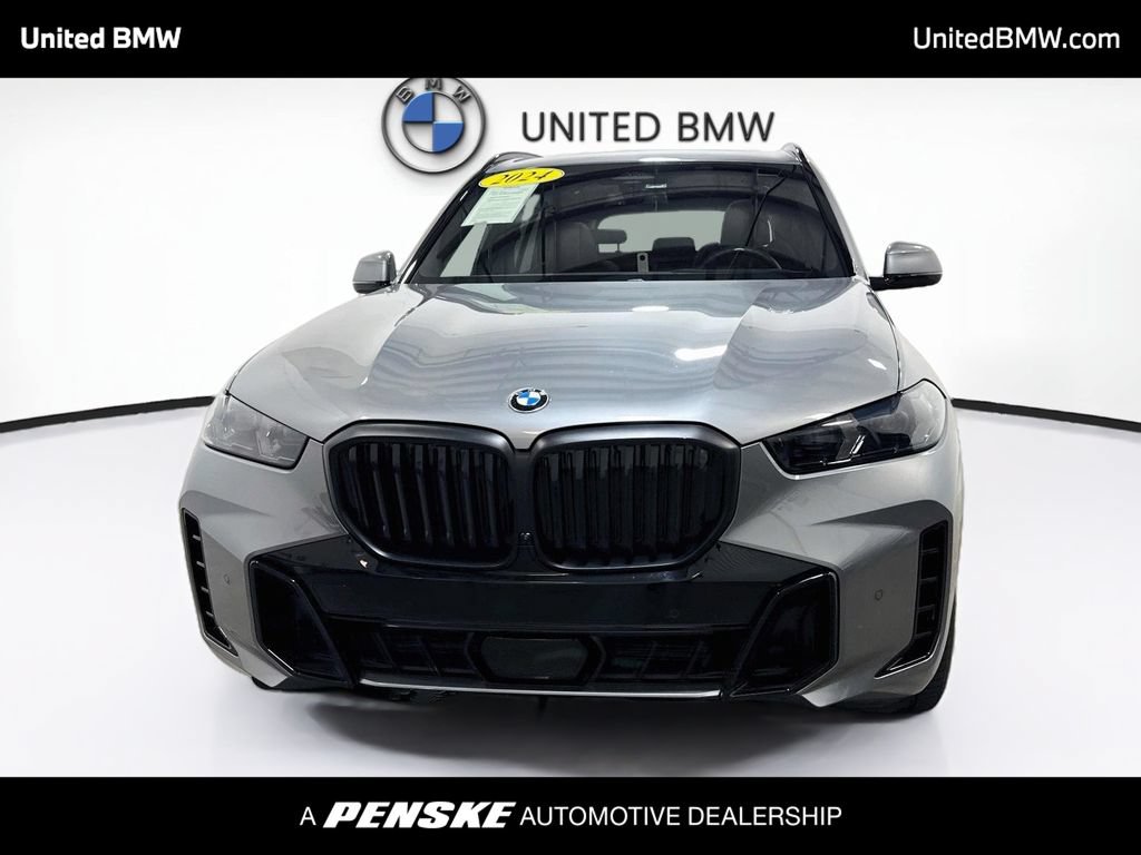 Used 2024 BMW X5 sDrive40i w/ M Sport Package RWD image 2