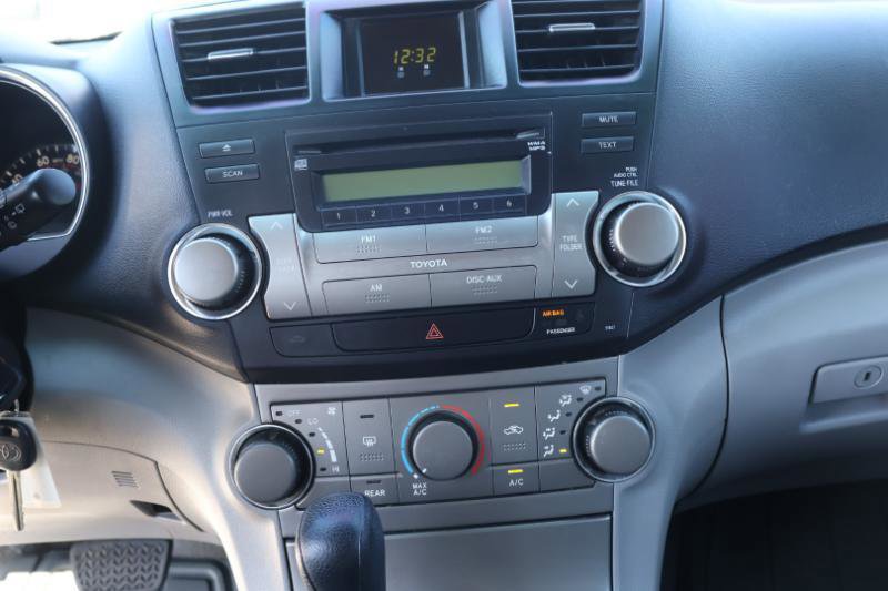 Used 2010 Toyota Highlander 2WD image 13