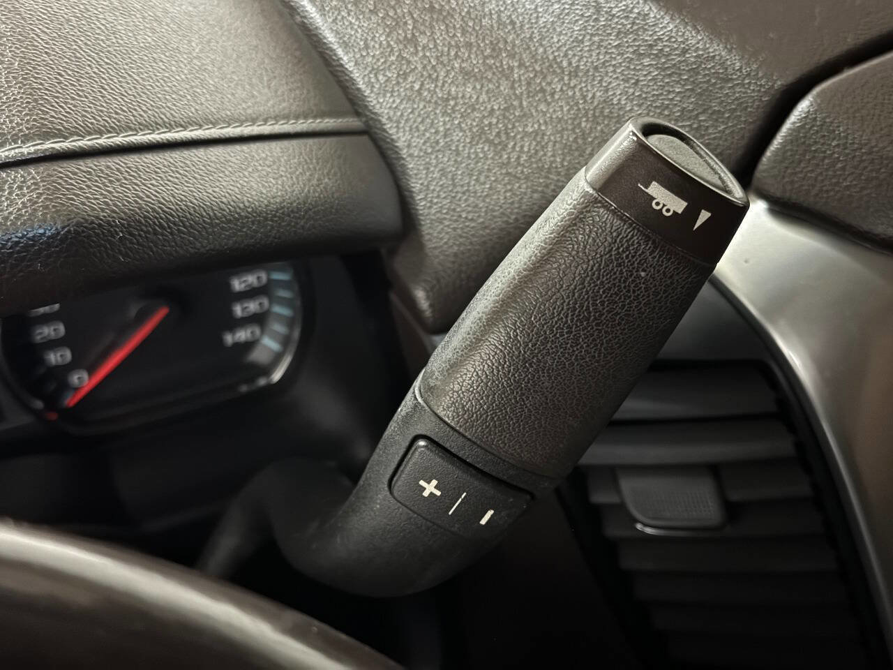 Used 2015 Chevrolet Suburban LTZ image 77