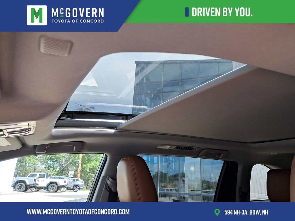 Used 2018 Toyota Highlander Limited Platinum AWD/4WD image 15