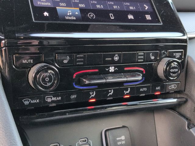 Certified 2025 Jeep Grand Cherokee Altitude image 21