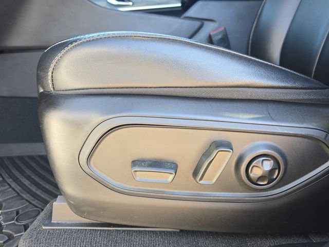 Used 2024 Jeep Grand Cherokee Limited w/ Black Appearance Package image 28