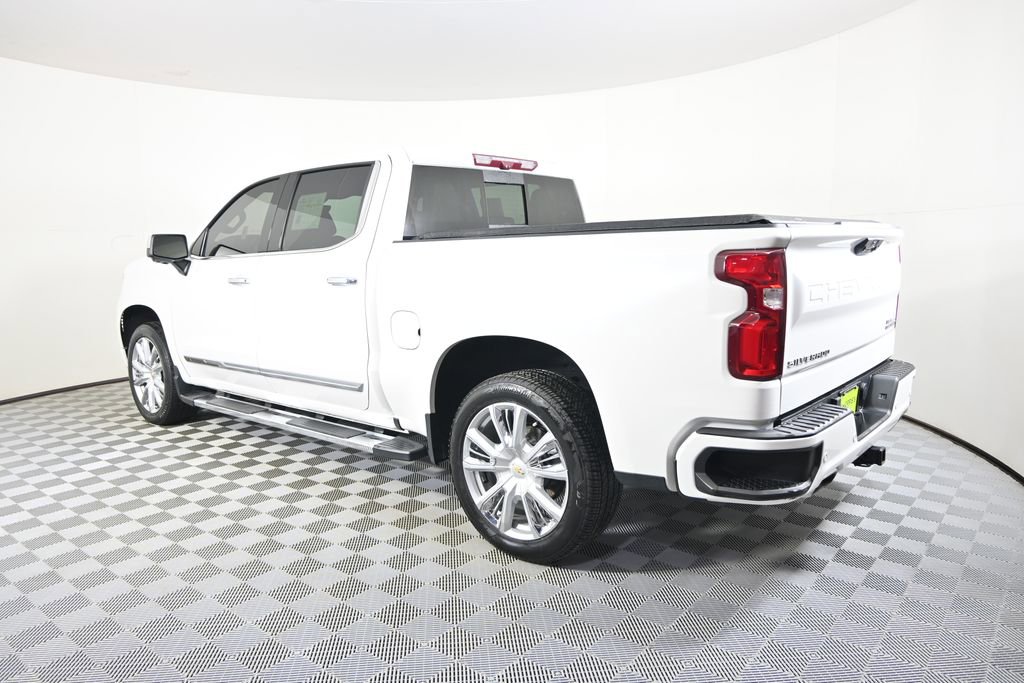 Used 2022 Chevrolet Silverado 1500 High Country w/ High Country Premium Package image 4