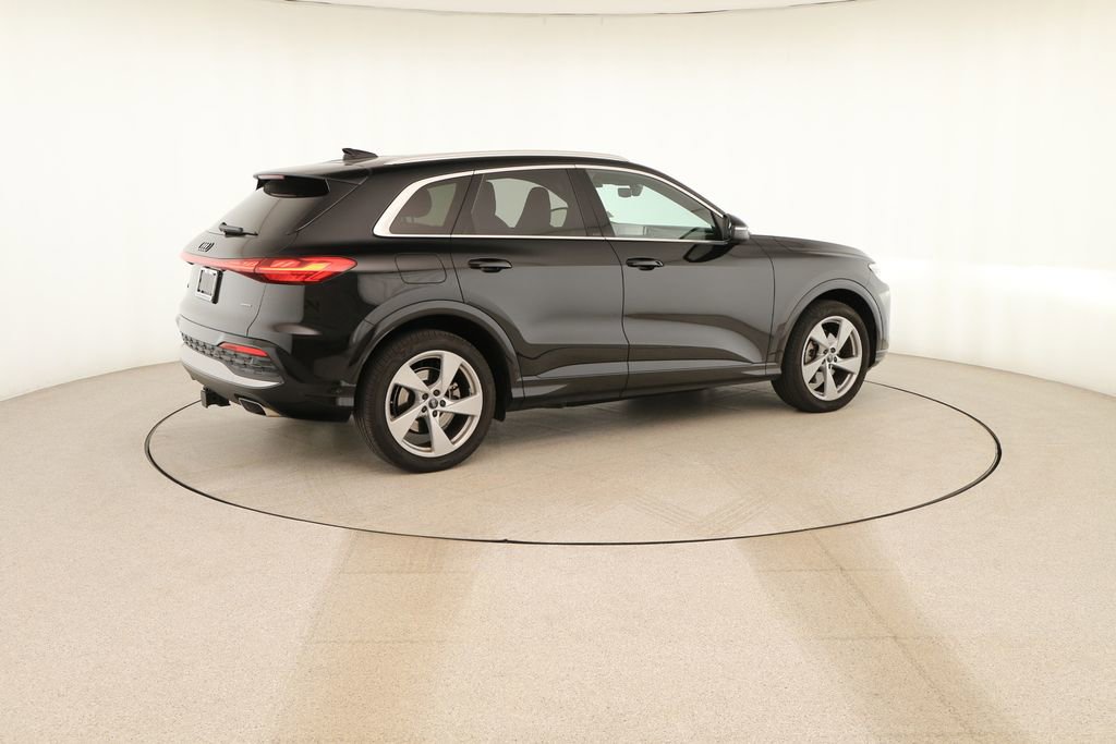Certified 2025 Audi Q5 Prestige image 7