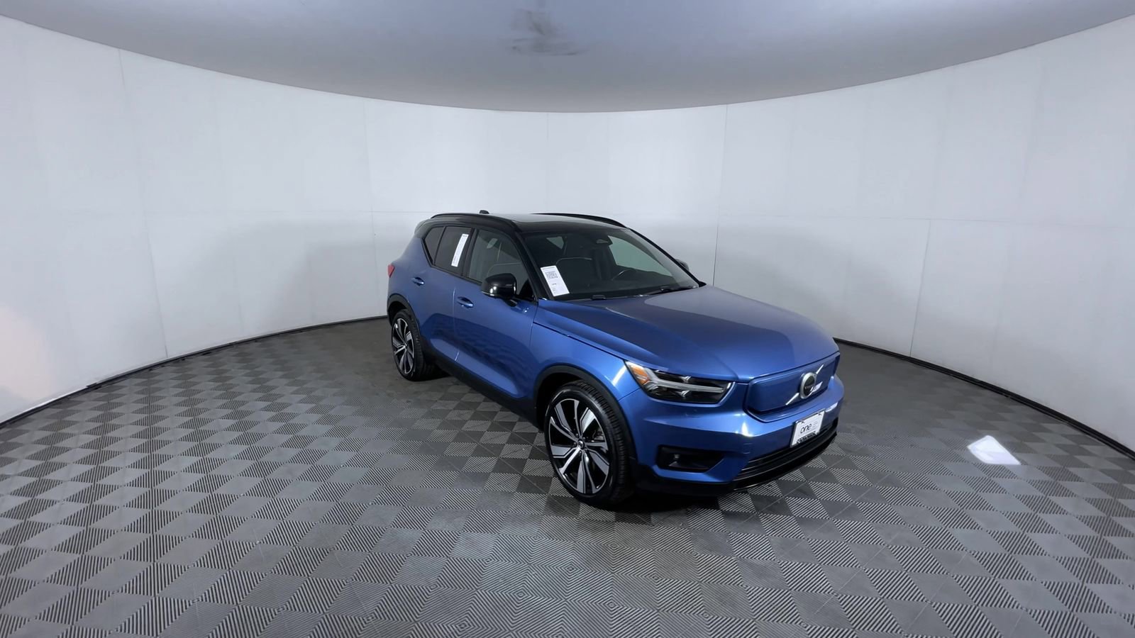 Used 2021 Volvo XC40 P8 Recharge AWD/4WD image 2