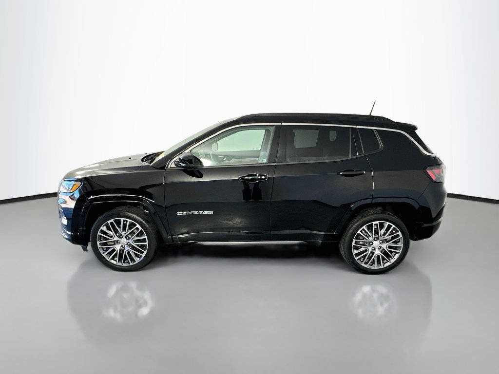 Used 2023 Jeep Compass Limited w/ Elite Group AWD/4WD image 4