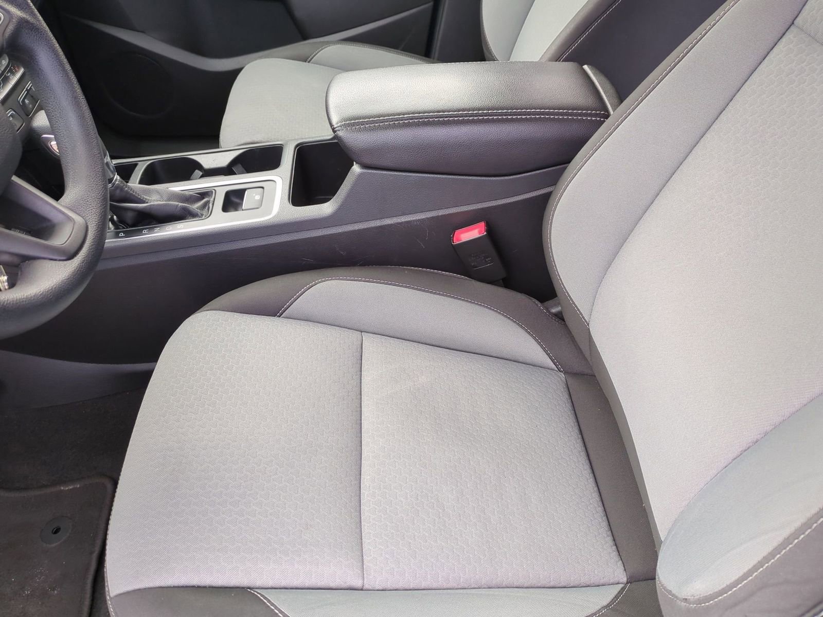 Used 2018 Ford Escape SE w/ SE Sync 3 Package image 18