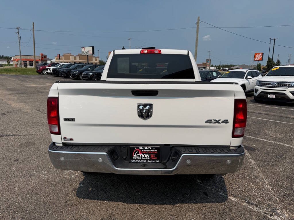 Used 2022 RAM 1500 Classic SLT w/ Electronics Convenience Group AWD/4WD image 4