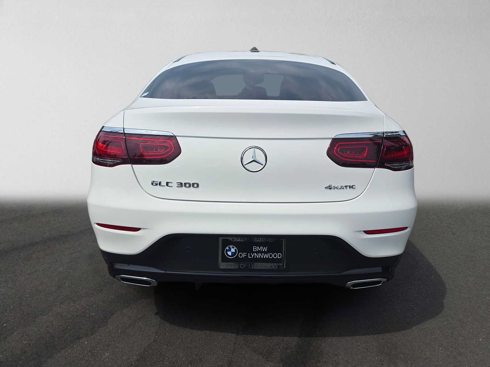 Used 2022 Mercedes-Benz GLC 300 4MATIC Coupe image 4